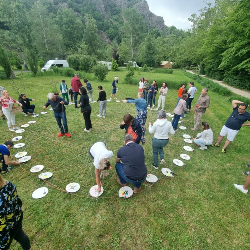 Team building à Lyon avec coaching professionnel pour renforcer la cohésion